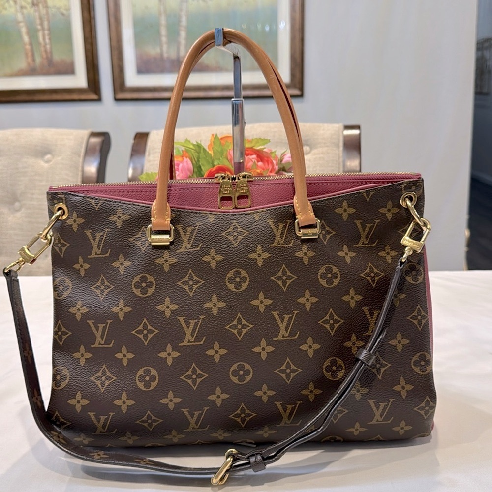 Authentic Louis Vuitton Pallas shoulder bag - Picture 3 of 17